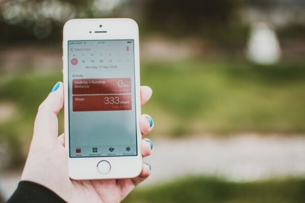 A Beginner’s Guide to Tracking Steps With a Smartphone