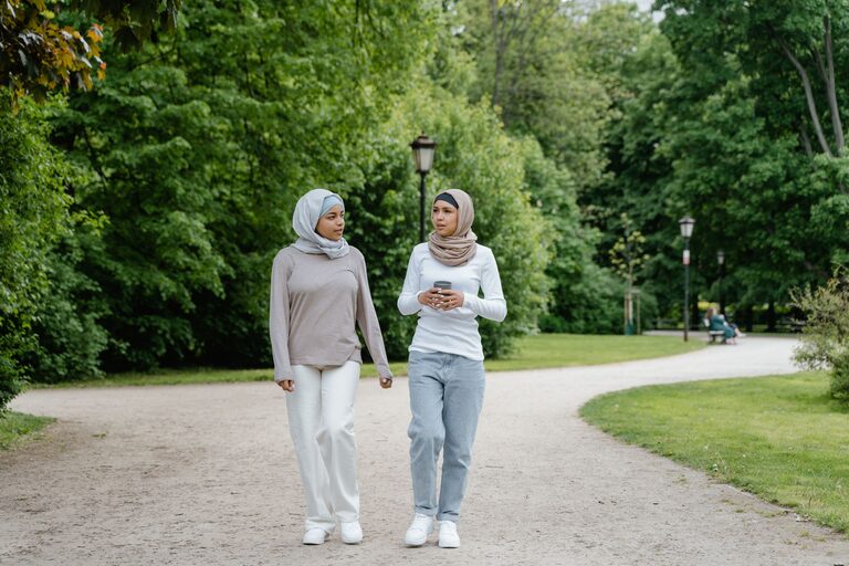 Low Impact Outdoor Activities to Enjoy With Friends